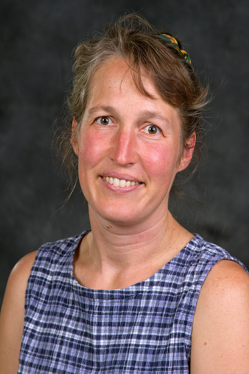 Profile Photo: Lynn Markham