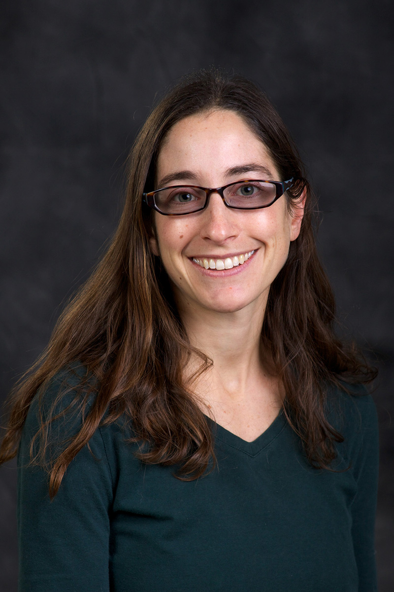 Profile Photo: Holly Petrillo