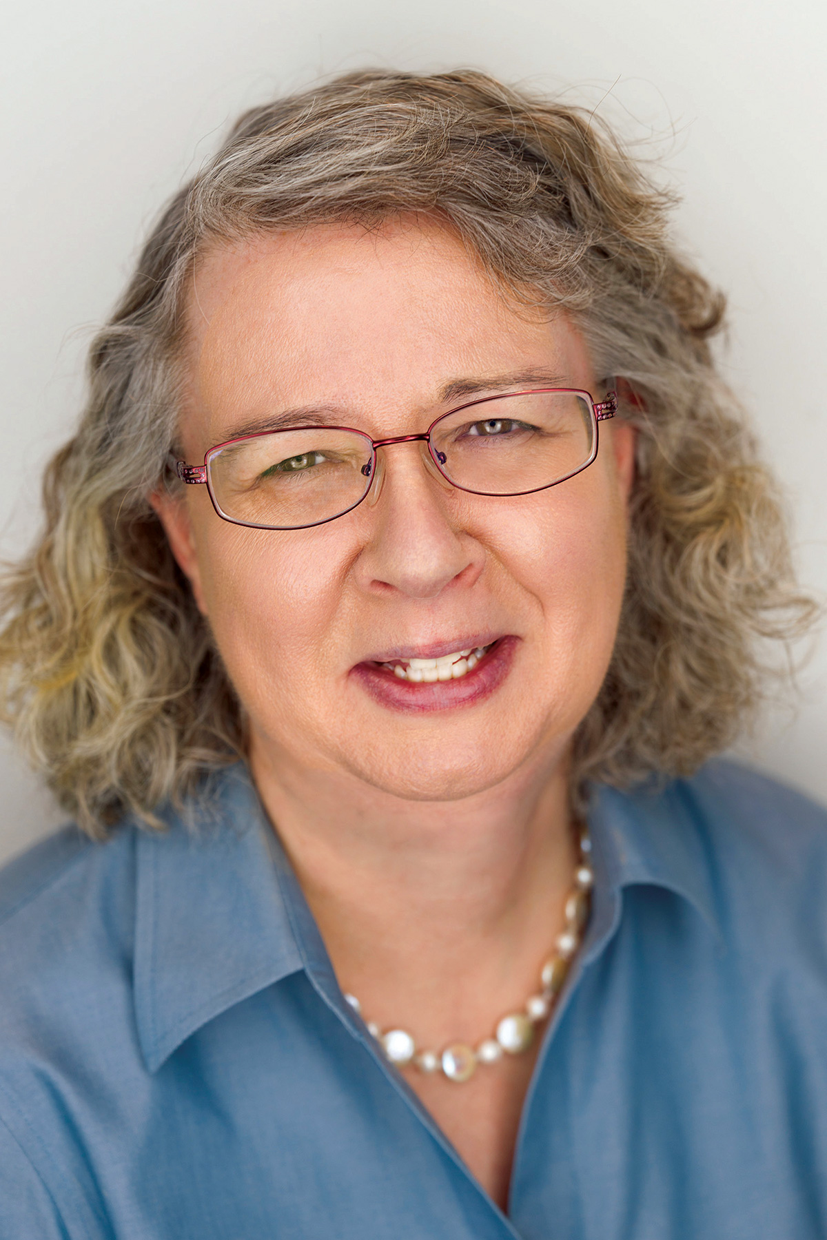 Profile Photo: Elizabeth Martin