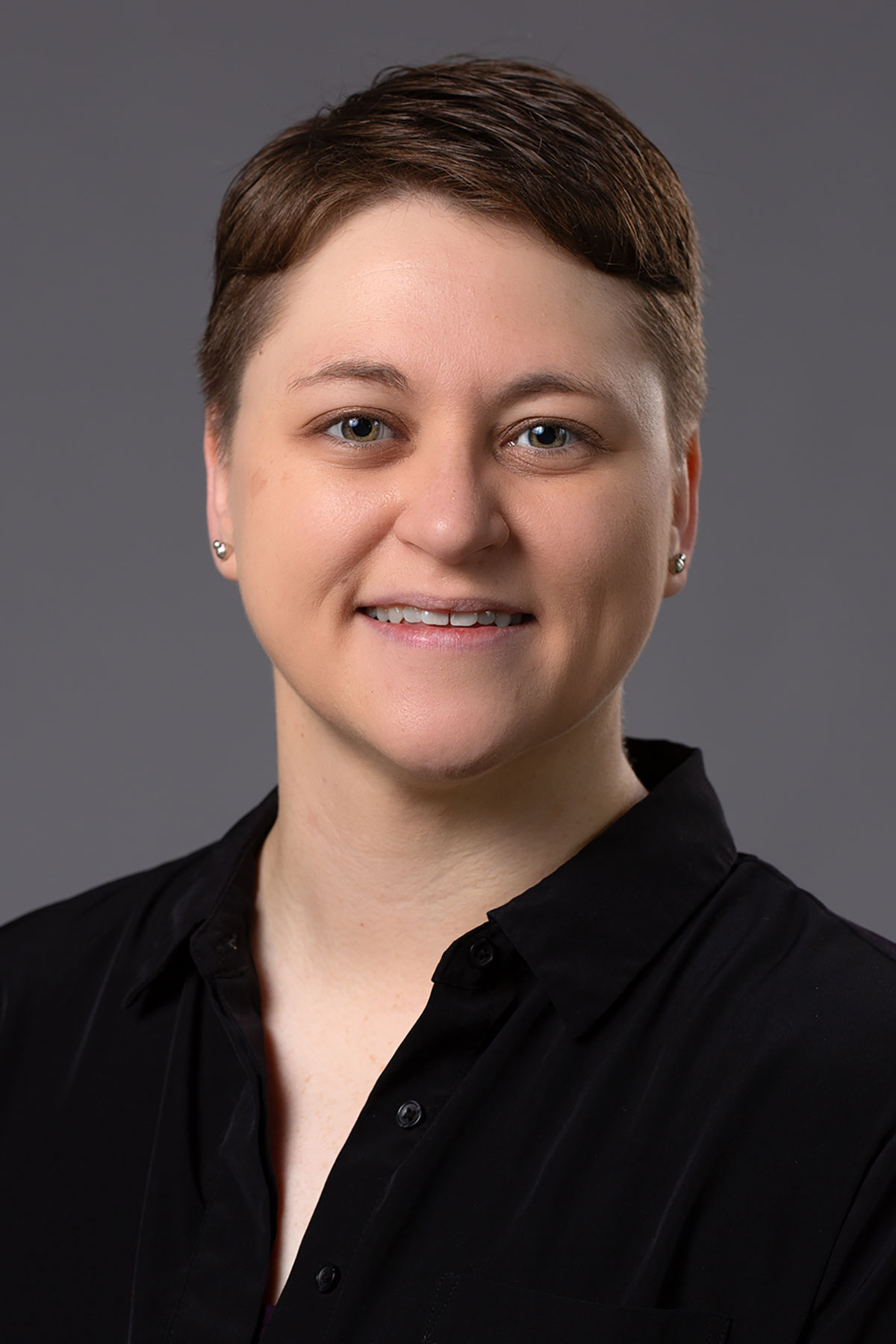 Profile Photo: Carly Dinnes