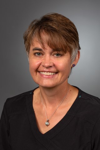 Profile Photo: Lynne Derezinski