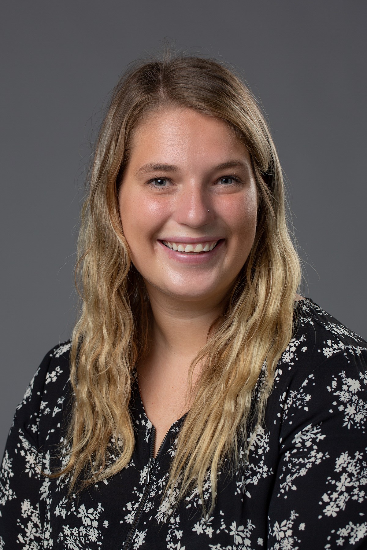 Profile Photo: Maggie Miller