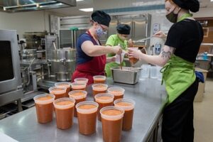 UW-Stevens Point dietetics students use their kitchen skills to connect with the community