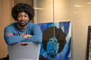 Spray paint artist, alumnus features work at UWSP for Black History Month