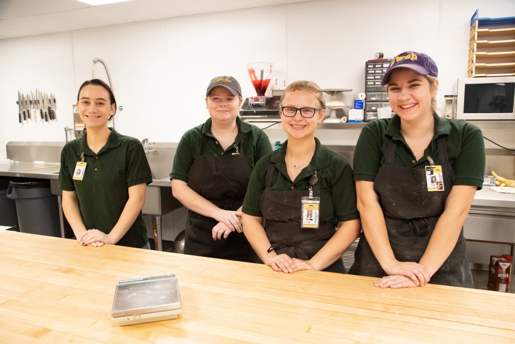 UWSP dining student employee in the Indulge Bakery