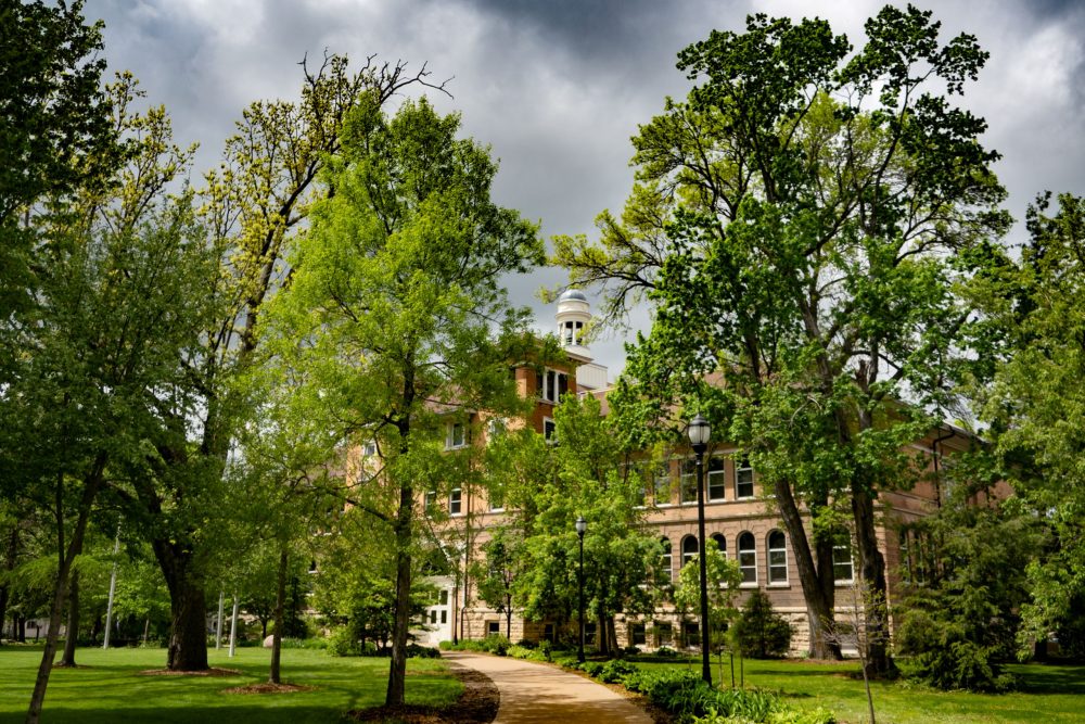 Picture of UWSP's Old Main buidling.