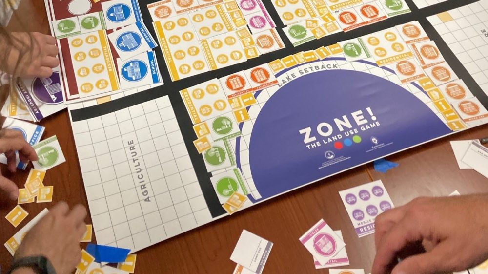 Zone game with players